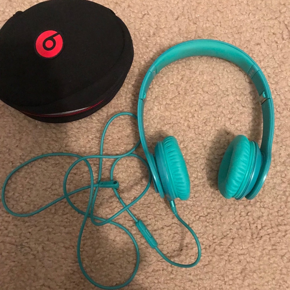 Beats - Picture 2 of 5